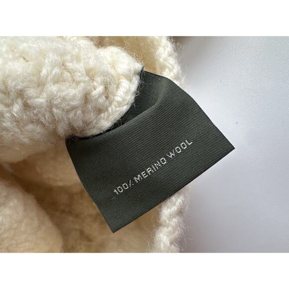 Aran Sweater Market 100% Merino Wool Sweater Shoulder Buttons Baby Size Small - Picture 10 of 15